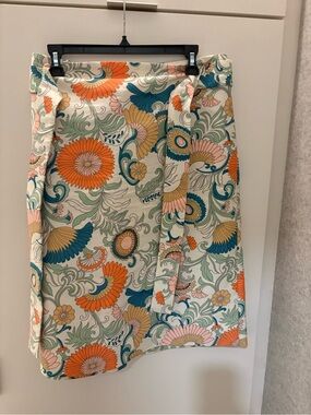 J. Crew Tie-Waist Skirt in Ornate Floral. Size 16. Like New.